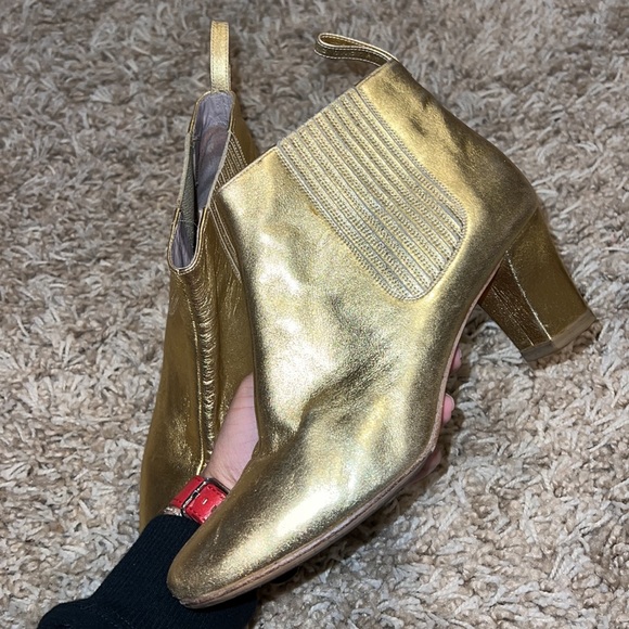 Marc by Marc Jacobs Gold Leather Ankle Boots. Size 39.5/8.5 - Picture 2 of 9